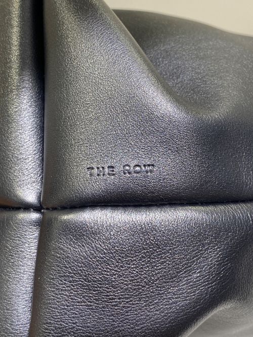 THE ROW（ザ ロウ）THE ROW (ザ ロウ) レバンハンドバッグ ブラックの古着・服飾アイテム