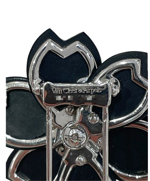 VAN CLEEF & ARPELS（ヴァンクリーフ＆アーペル）VAN CLEEF & ARPELS (ヴァンクリーフ＆アーペル) ローズドノエルクリップ ミディアム サイズ:ミディアムの古着・服飾アイテム
