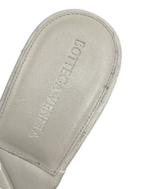 BOTTEGA VENETA（ボッテガベネタ）BOTTEGA VENETA (ボッテガベネタ) リドサンダル アイボリー サイズ:38の古着・服飾アイテム