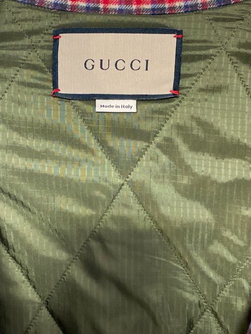 GUCCI（グッチ）GUCCI (グッチ) Freya Hartas (フレイヤ ハルタス) チェック キルティングジャケット  レッド×ブルー サイズ:44の古着・服飾アイテム