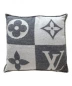 LOUIS VUITTONルイ ヴィトン）の古着「クッション・LV チェックメイト」