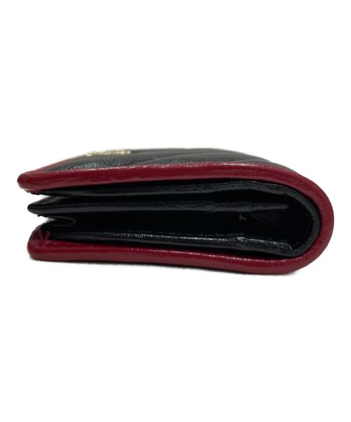 GUCCI（グッチ）GUCCI (グッチ) 2つ折り財布 ブラックの古着・服飾アイテム