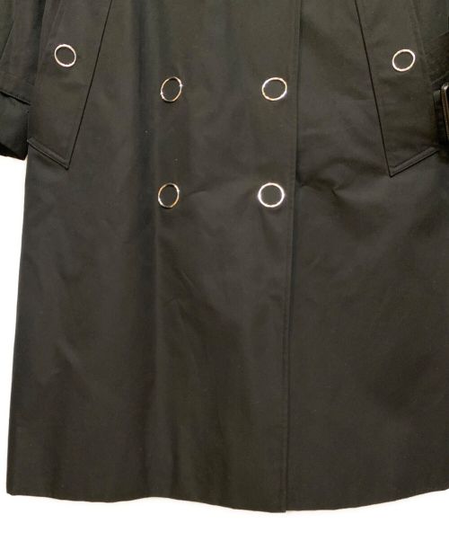BURBERRY（バーバリー）BURBERRY (バーバリー) リング装飾トレンチコート ブラック サイズ:40の古着・服飾アイテム