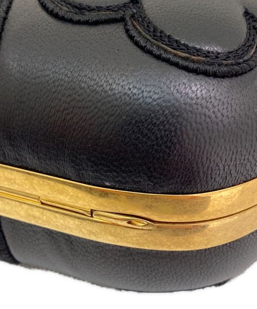 ALEXANDER McQUEEN（アレキサンダーマックイーン）ALEXANDER McQUEEN (アレキサンダーマックイーン) スカルクラッチバッグ ブラックの古着・服飾アイテム