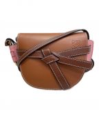 LOEWEロエベ）の古着「ゲートデュアルバッグミニ」｜タン・ミディアムピンク