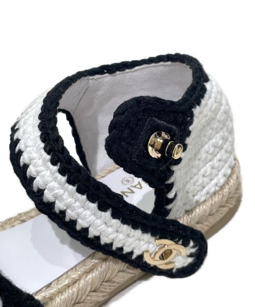 CHANEL（シャネル）CHANEL (シャネル) フラットエスパドリーユサンダル ホワイト×ブラック サイズ:41C 未使用品の古着・服飾アイテム