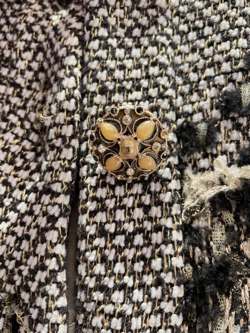 CHANEL（シャネル）CHANEL (シャネル) ショートスリーブツイードコート グレー サイズ:36の古着・服飾アイテム