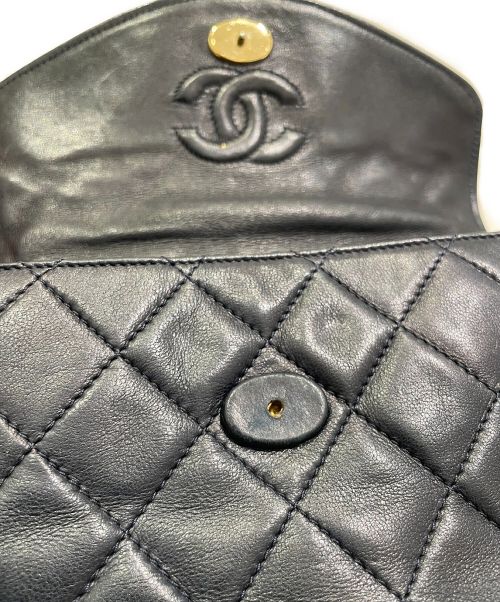 CHANEL（シャネル）CHANEL (シャネル) マトラッセショルダーバッグ ネイビーの古着・服飾アイテム