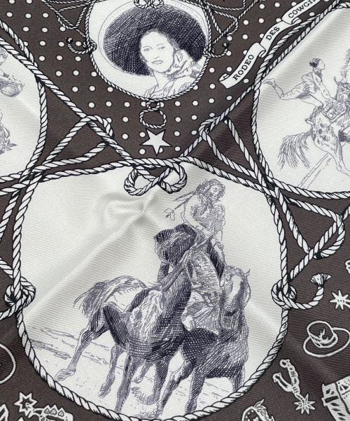HERMES（エルメス）HERMES (エルメス) カレ55 グレー×イエロー 未使用品の古着・服飾アイテム