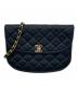 CHANEL（シャネル）の古着「ハーフムーンチェーンショルダーバッグ」｜ブラック