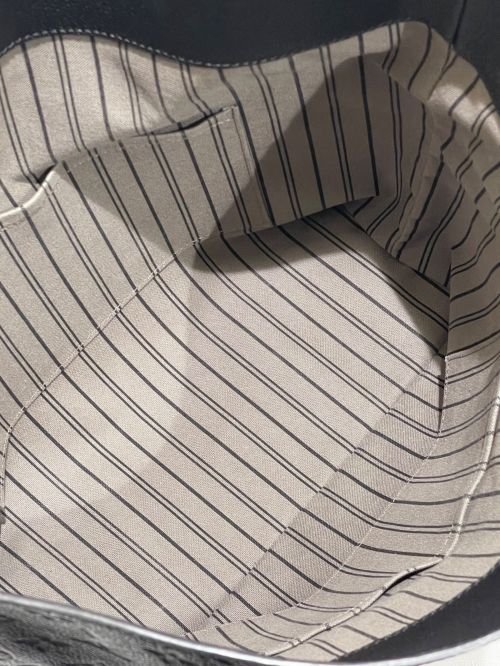 LOUIS VUITTON（ルイ ヴィトン）LOUIS VUITTON (ルイ ヴィトン) ショルダーバッグ ブラックの古着・服飾アイテム