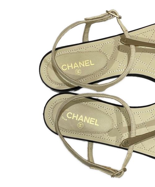 CHANEL（シャネル）CHANEL (シャネル) フラットサンダル アイボリー サイズ:36 1/2の古着・服飾アイテム