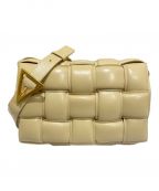 BOTTEGA VENETAボッテガベネタ）の古着「パデッド カセット」｜ベージュ