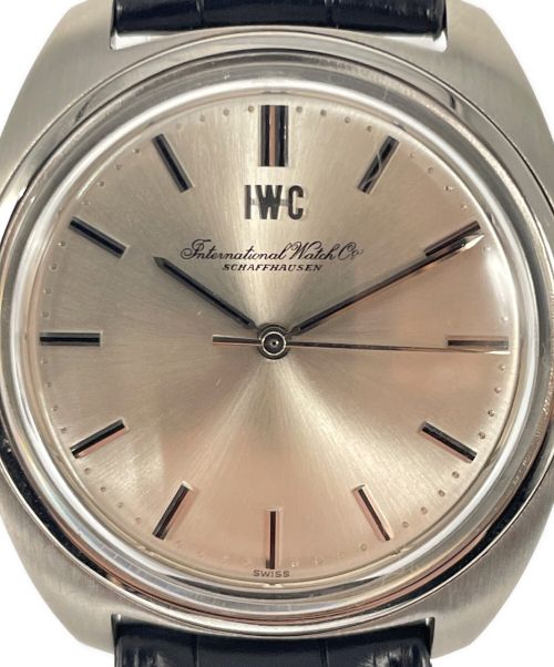 IWC（アイダブリューシー）IWC (アイダブリューシー) オールドインター Ref.1819 シルバー文字盤の古着・服飾アイテム