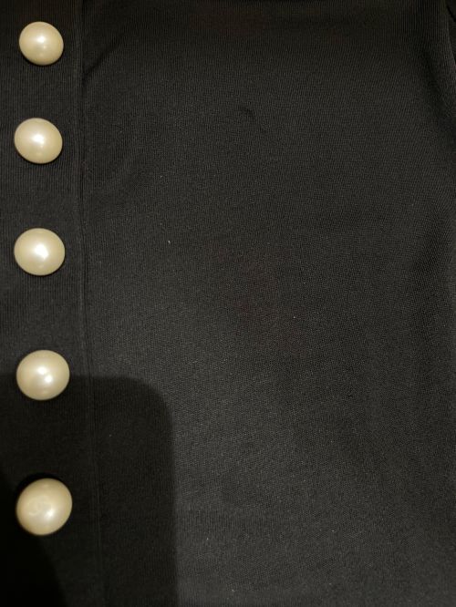 CHANEL（シャネル）CHANEL (シャネル) ココパールボタンフロントブラウス ブラック サイズ:34の古着・服飾アイテム