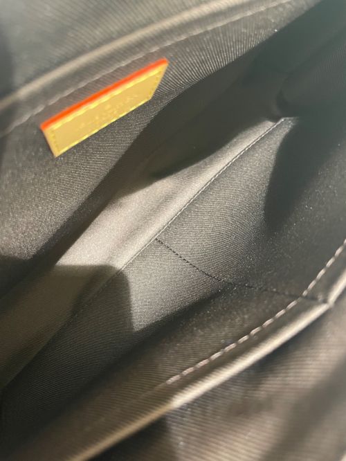 LOUIS VUITTON（ルイ ヴィトン）LOUIS VUITTON (ルイ ヴィトン) ポシェット・ヴォワヤージュ スープル ブラウンの古着・服飾アイテム