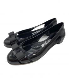 Salvatore Ferragamo（サルヴァトーレ フェラガモ）の古着「ラバーフラットシューズ」｜ブラック