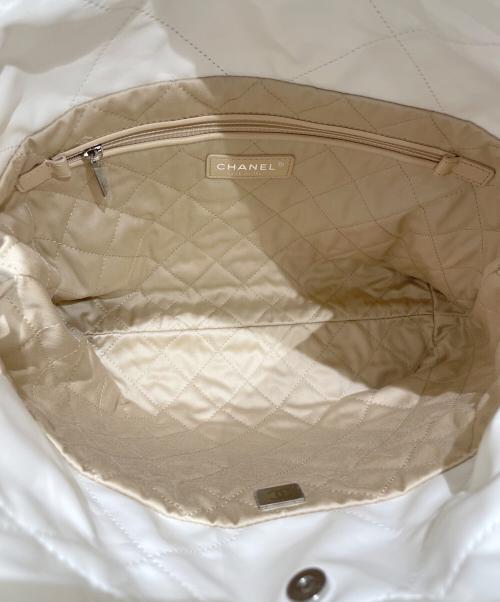 CHANEL（シャネル）CHANEL (シャネル) シャネル22 / チェーンショルダーバッグ ホワイトの古着・服飾アイテム