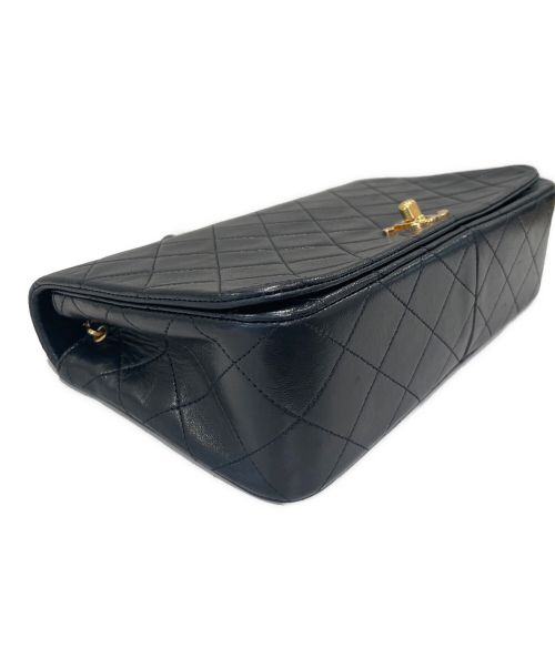 CHANEL（シャネル）CHANEL (シャネル) シングルフラップチェーンショルダーバッグ マトラッセ23 ブラック×ゴールド金具 サイズ:23の古着・服飾アイテム