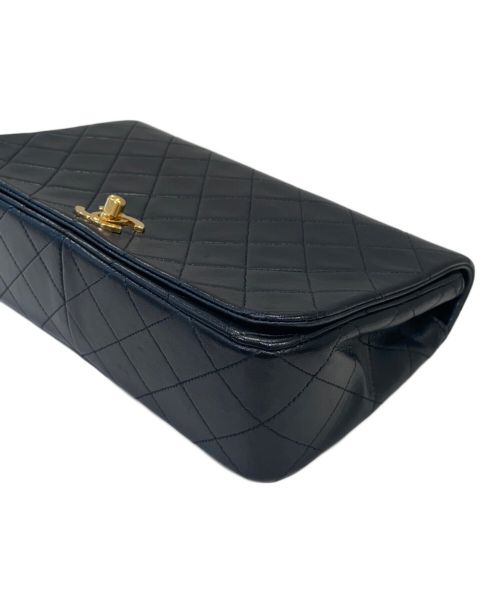 CHANEL（シャネル）CHANEL (シャネル) シングルフラップチェーンショルダーバッグ マトラッセ23 ブラック×ゴールド金具 サイズ:23の古着・服飾アイテム