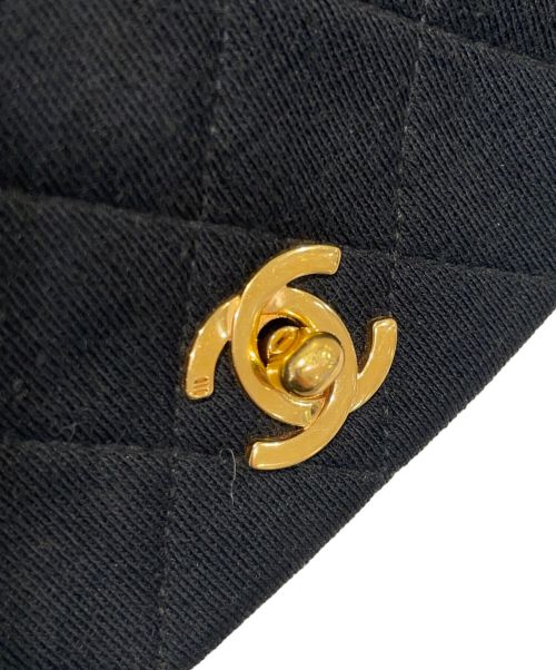CHANEL（シャネル）CHANEL (シャネル) シングルフラップチェーンショルダーバッグ マトラッセ20 ブラック×ゴールド金具の古着・服飾アイテム