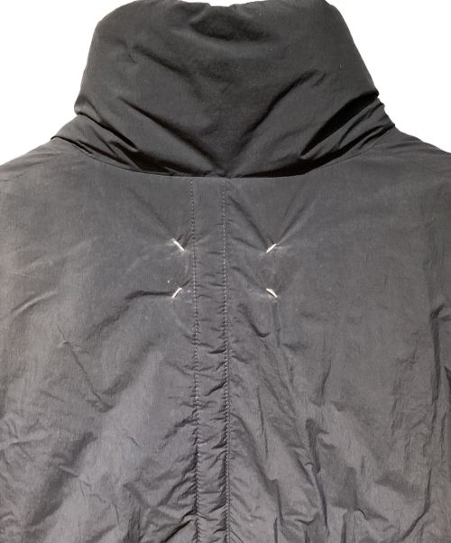 Maison Margiela（メゾンマルジェラ）Maison Margiela (メゾンマルジェラ) Recycle Nylon Padded Coat（リサイクルナイロン中綿コート） ブラック サイズ:38の古着・服飾アイテム