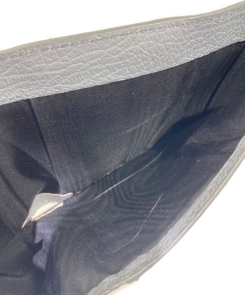 Maison Margiela（メゾンマルジェラ）Maison Margiela (メゾンマルジェラ) トライフォールド コンパクトウォレット グレーの古着・服飾アイテム