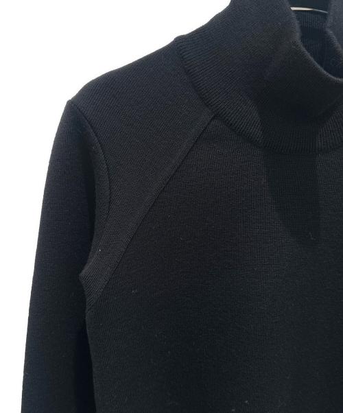 CHANEL（シャネル）CHANEL (シャネル) テープロゴタートルネックニット ブラック サイズ:40の古着・服飾アイテム