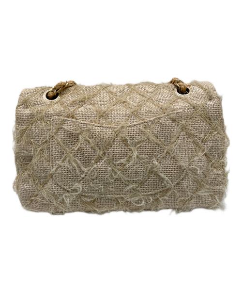 CHANEL（シャネル）CHANEL (シャネル) カメリアチェーンショルダーバッグ ベージュ×ゴールド金具 サイズ:25の古着・服飾アイテム