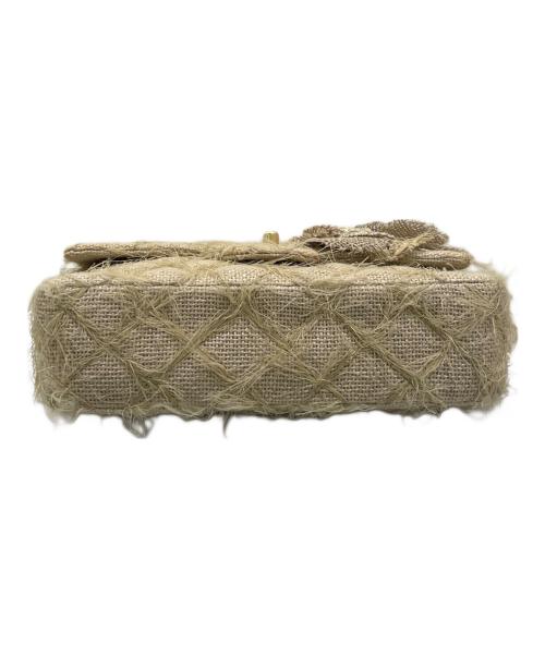 CHANEL（シャネル）CHANEL (シャネル) カメリアチェーンショルダーバッグ ベージュ×ゴールド金具 サイズ:25の古着・服飾アイテム