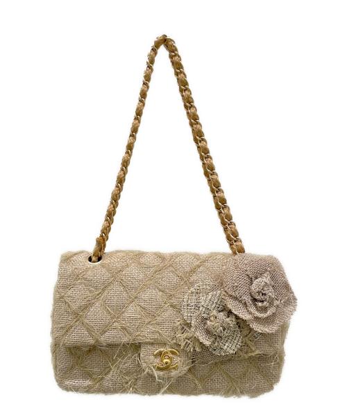 CHANEL（シャネル）CHANEL (シャネル) カメリアチェーンショルダーバッグ ベージュ×ゴールド金具 サイズ:25の古着・服飾アイテム