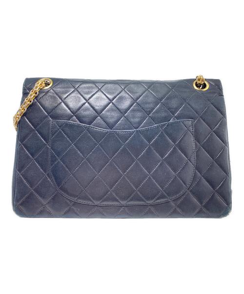 CHANEL（シャネル）CHANEL (シャネル) マトラッセ フラップショルダーバッグ ブラック×ゴールド金具の古着・服飾アイテム