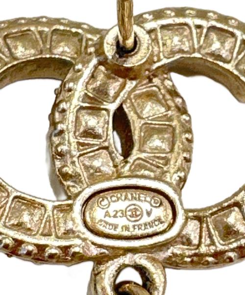 CHANEL（シャネル）CHANEL (シャネル) スウィングパールココマークピアス ゴールドの古着・服飾アイテム