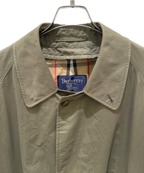 BURBERRY（バーバリー）BURBERRY (バーバリー) チェスターコート カーキ サイズ:40の古着・服飾アイテム