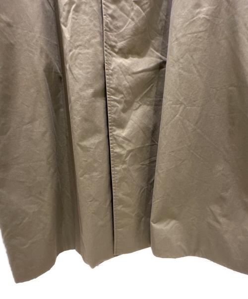 BURBERRY（バーバリー）BURBERRY (バーバリー) チェスターコート カーキ サイズ:40の古着・服飾アイテム