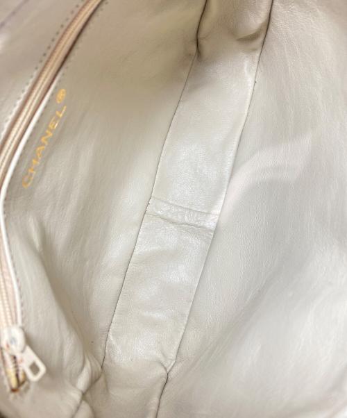 CHANEL（シャネル）CHANEL (シャネル) チェーンショルダーバッグ ベージュの古着・服飾アイテム