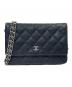 CHANEL（シャネル）の古着「マトラッセショルダーチェーンウォレット」｜ブラック