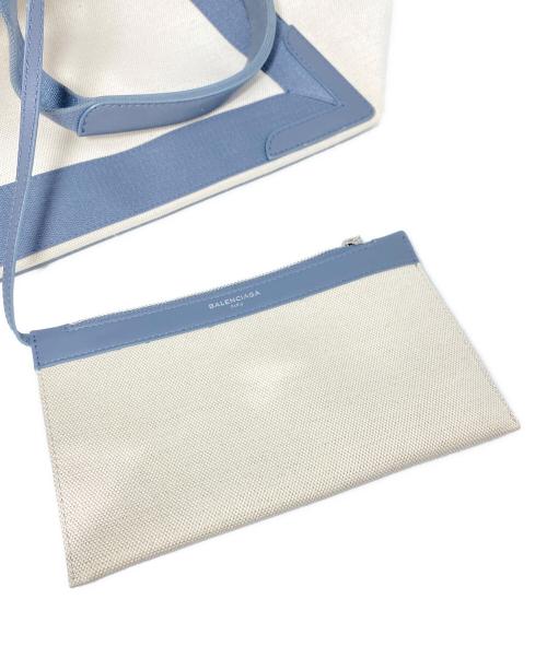 BALENCIAGA（バレンシアガ）BALENCIAGA (バレンシアガ) ネイビー　カバスM ベージュ サイズ:-の古着・服飾アイテム