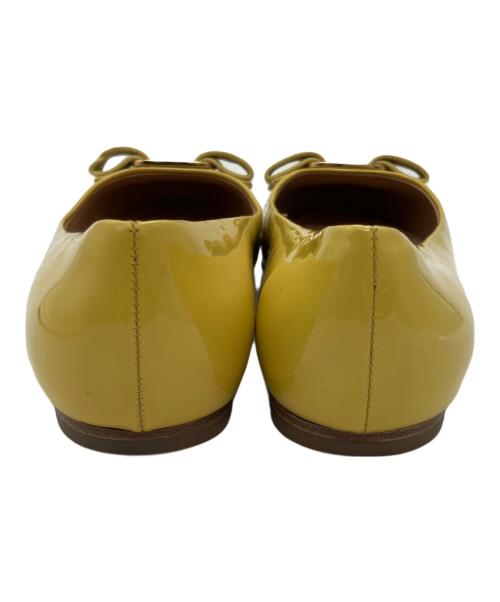 Salvatore Ferragamo（サルヴァトーレ フェラガモ）Salvatore Ferragamo (サルヴァトーレ フェラガモ) ヴァラリボンパンプス イエロー サイズ:5　1/2の古着・服飾アイテム