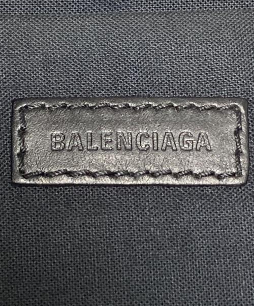 BALENCIAGA（バレンシアガ）BALENCIAGA (バレンシアガ) ロゴキャンバスクラッチバッグ ブラックの古着・服飾アイテム