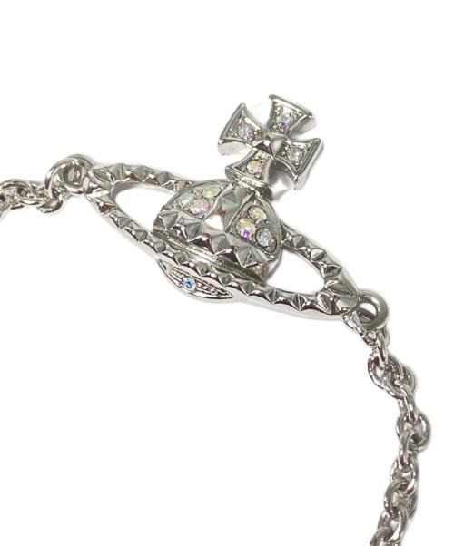 Vivienne Westwood（ヴィヴィアンウエストウッド）Vivienne Westwood (ヴィヴィアンウエストウッド) MAYFAIR BAS RELIEF シルバーの古着・服飾アイテム