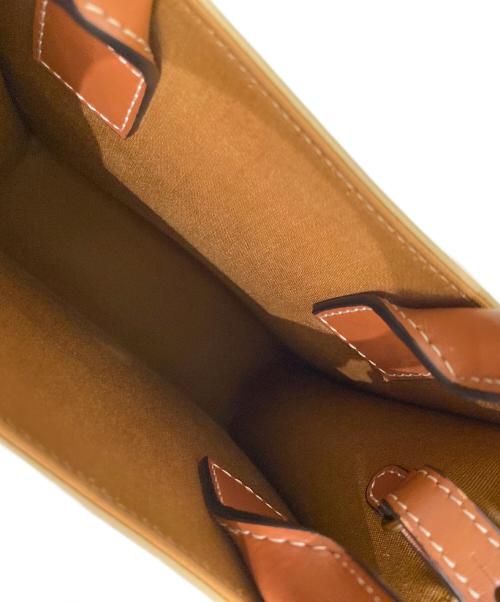 CELINE（セリーヌ）CELINE (セリーヌ) ミニバーティカルカバ ホワイト×ブラウンの古着・服飾アイテム