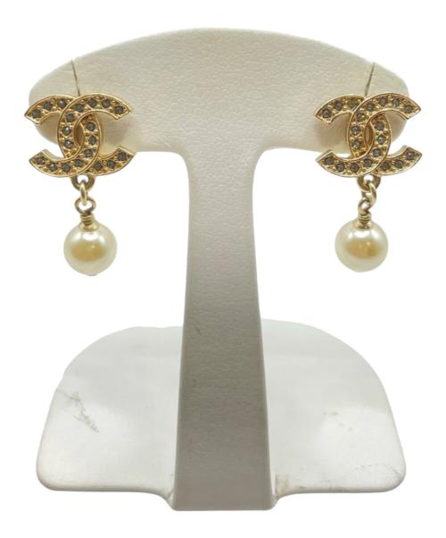 CHANEL（シャネル）CHANEL (シャネル) ココマークパールスイングピアスの古着・服飾アイテム