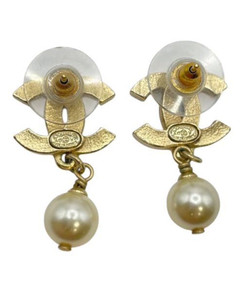 CHANEL（シャネル）CHANEL (シャネル) ココマークパールスイングピアスの古着・服飾アイテム