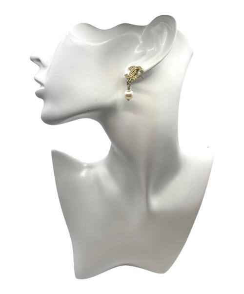 CHANEL（シャネル）CHANEL (シャネル) ココマークパールスイングピアスの古着・服飾アイテム