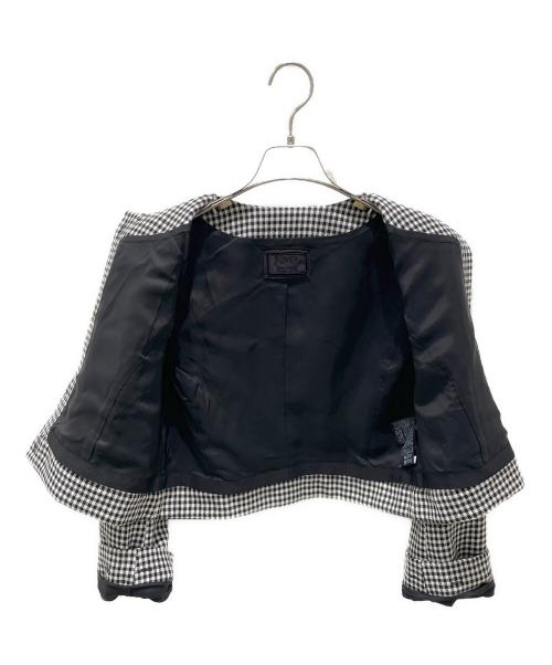 FOXEY BOUTIQUE（フォクシー ブティック）FOXEY BOUTIQUE (フォクシー ブティック) ノーカラーパールボタンジャケット ホワイト×ブラック サイズ:38の古着・服飾アイテム