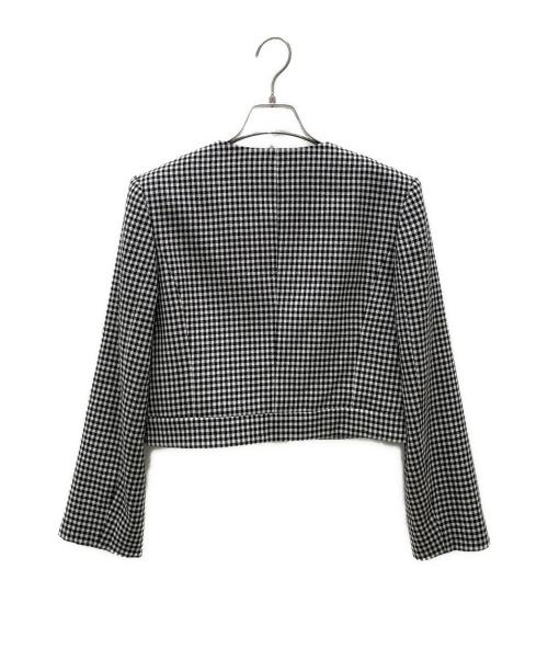 FOXEY BOUTIQUE（フォクシー ブティック）FOXEY BOUTIQUE (フォクシー ブティック) ノーカラーパールボタンジャケット ホワイト×ブラック サイズ:38の古着・服飾アイテム