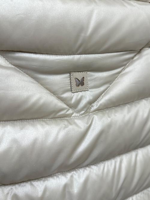 Max Mara Weekend/URBAN（マックスマーラ）Max Mara Weekend/URBAN (マックスマーラ) ダウンコート アイボリー サイズ:38の古着・服飾アイテム