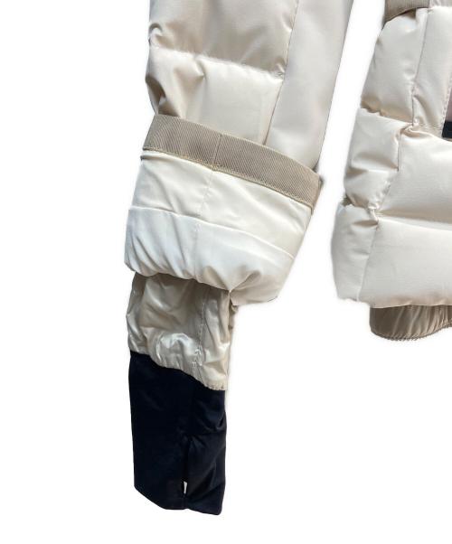 MONCLER GRENOBLE（モンクレール グルノーブル）MONCLER GRENOBLE (モンクレール グルノーブル) GRENOBLE Lamouraダウンジャケット アイボリーの古着・服飾アイテム