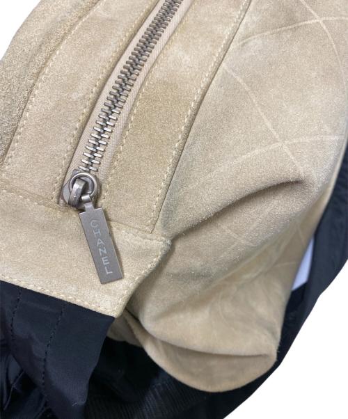 CHANEL（シャネル）CHANEL (シャネル) スウェードショルダーバッグ ベージュの古着・服飾アイテム